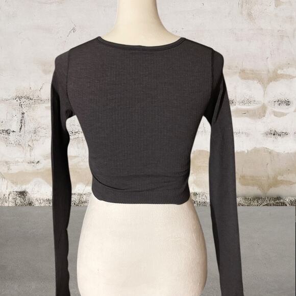 Lululemon Women's Charcoal Ebb to Street Long-Sleeve Shirt Size 2 - Picture 5 of 6